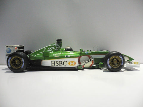 HOTWHEELS 1/18 JAGUAR R3 EDDIE IRVINE 2002 #16 (BUY)
