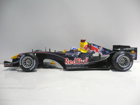 MINICHAMPS 1/18 Red Bull Racing Cosworth RB1 David Coulthard 2005 #14 (BUY)