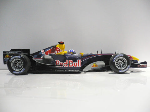 MINICHAMPS 1/18 Red Bull Racing Cosworth RB1 David Coulthard 2005 #14 (BUY)
