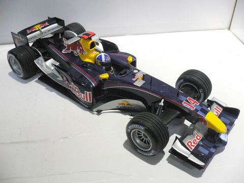 MINICHAMPS 1/18 Red Bull Racing Cosworth RB1 David Coulthard 2005 #14 (BUY)