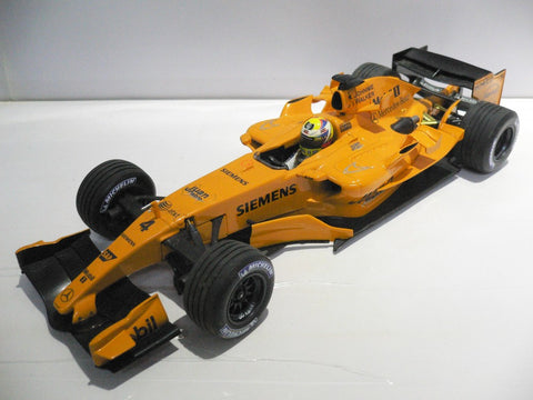 MINICHAMPS 1/18 MCLAREN MERCEDES MP4-21 Juan Pablo Montoya 2006 #4 (BUY)