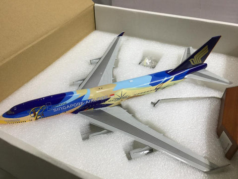 JC WINGS 1/200 SINGAPORE AIRLINES TROPICAL BOEING 747-400 9V-SPL (BBOX2523) (C1081-8)