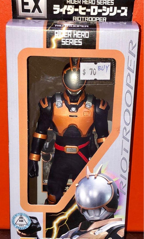 BANDAI 19712 幪面超人 MASKED RIDER FAIZ EX RIDER HERO SERIES RIOTROOPER (BUY 店）
