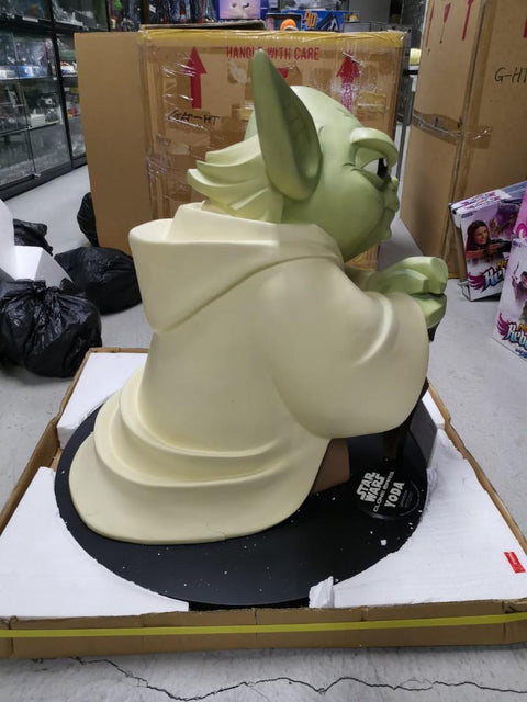 LIFE SIZE 1:1 CLONE WARS STAR WRAS YODA STATUE 1/1  LIFESIZE gentle giant