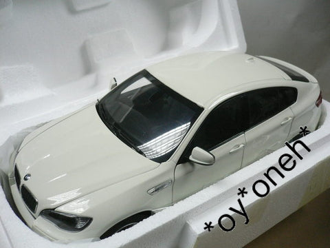 KYOSHO 1/18 BMW X6 M ALPINE WHITE 08762W (17276) (PIU300)