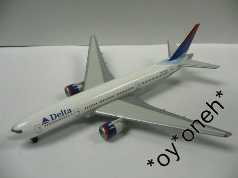 HERPA WINGS 1/500 DELTA BOEING 777-200 N863DA (512206)