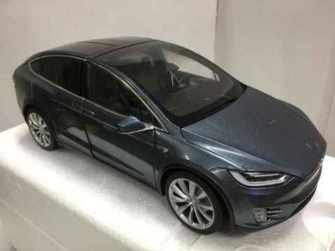 TESLA MODEL X P100D 1/18 (25727) (PA0)