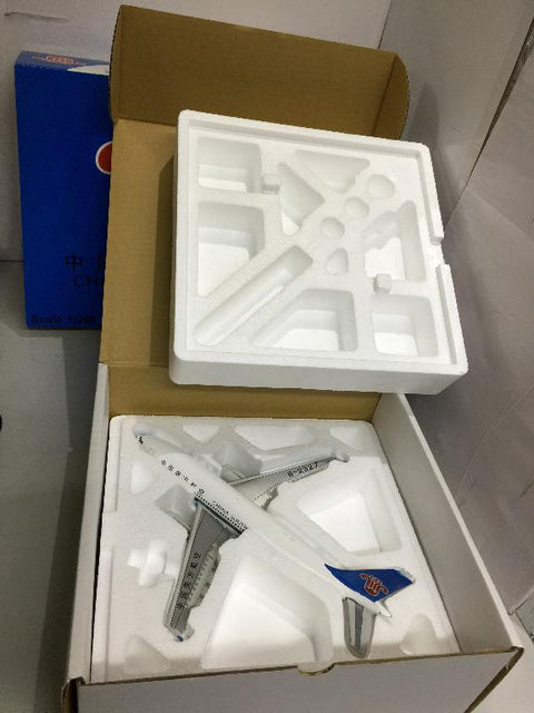 JC WINGS 1/200 CHINA SOUTHERN AIRBUS A300-600R B-2327 (JC2066) (P15M-110)