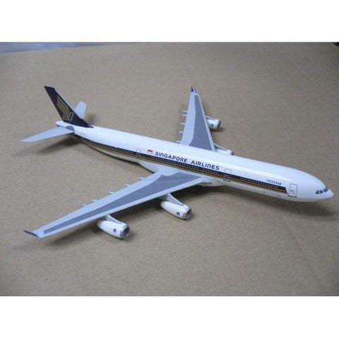 DRAGON WINGS 1/400 SINGAPORE AIRLINES AIRBUS A340-313 "CELESTAR" 9V-SJA (55003) (BUY)