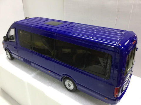 LONG RIVER 長江 1/24 GLORY 奕胜純電動商務車 (PIU150)