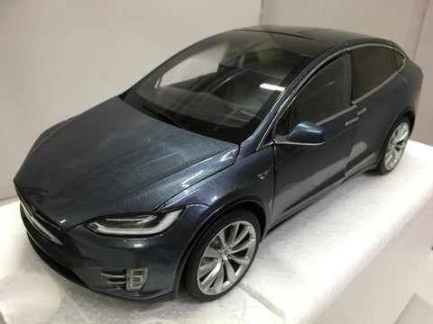 TESLA MODEL X P100D 1/18 (25727) (PA0)
