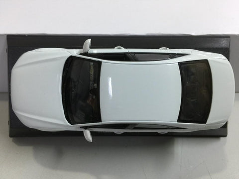KYOSHO 1/43 AUDI A8 D4 WHITE (03811W) (16431) (PA80)