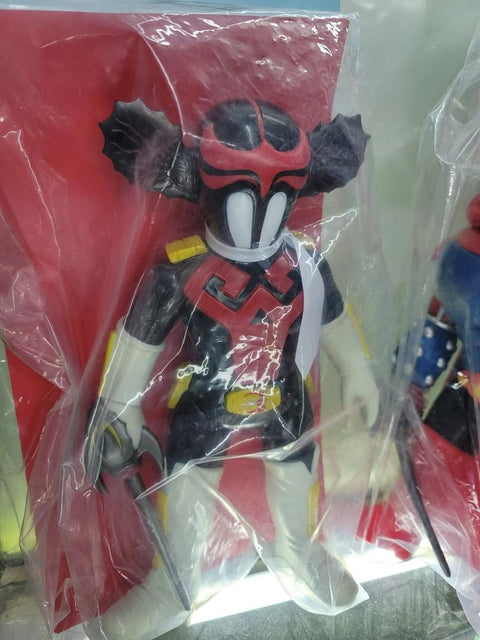 Medicom  伏魔三劍俠 akumaizer vinyl figure set