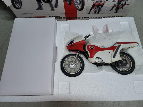 Medicom 幪面超人新1號 masked rider new 1 ver. 2.5 & new cyclone 1:6