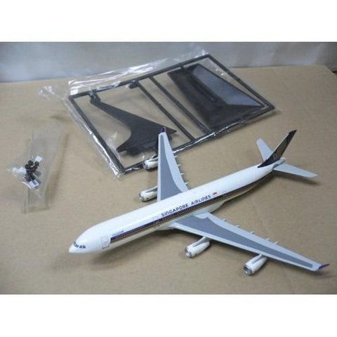 DRAGON WINGS 1/400 SINGAPORE AIRLINES AIRBUS A340-313 "CELESTAR" 9V-SJA (55003) (BUY)
