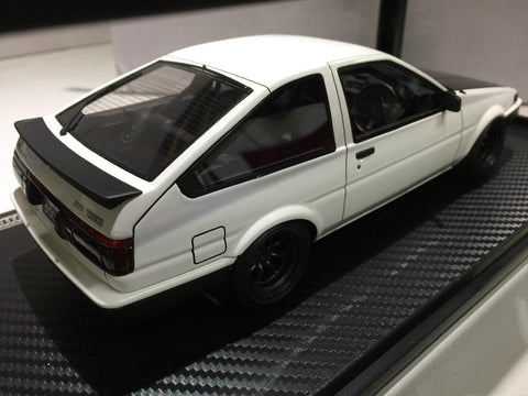 IGNITION MODEL 1/18 TOYOTA SPRINTER TRUENO AE86 3 DOOR GTV WHITE (88056) (P15M-121)